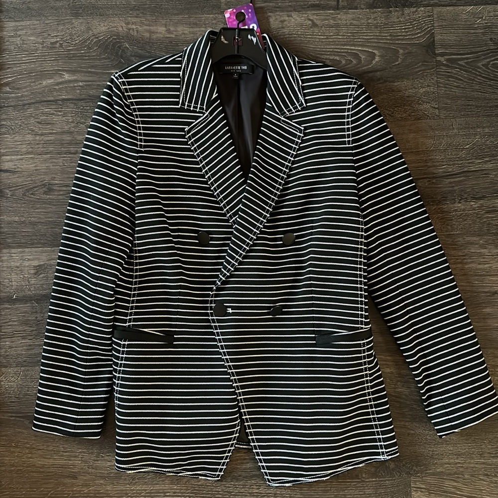 072 SIZE 6 PREMIUM DESIGNER LAFAYETTE 148 BLAZER BLACK AND WHITE
